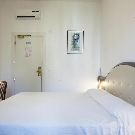 Hotel Amalfi Milánó Kültér fotó