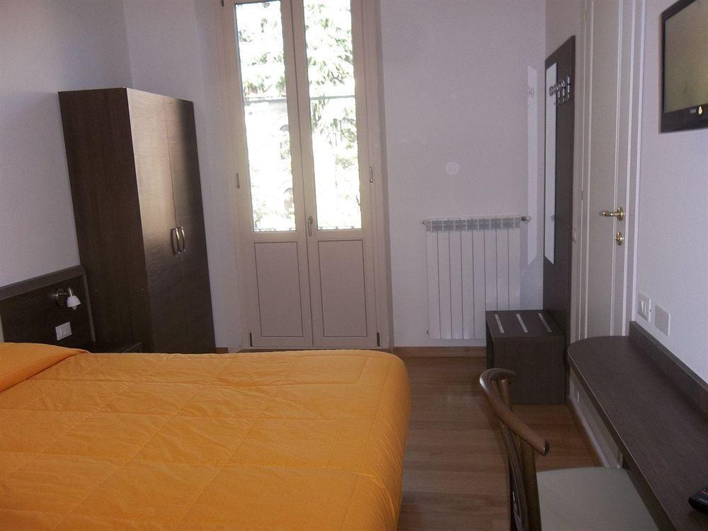 Hotel Amalfi Milánó Kültér fotó