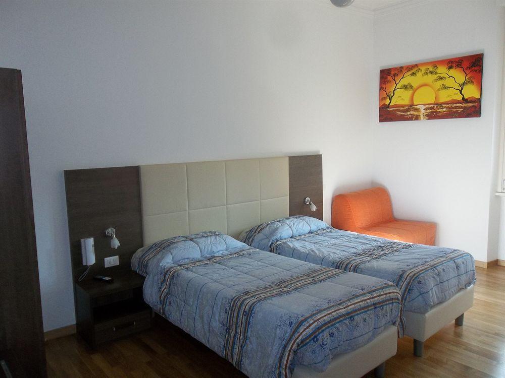 Hotel Amalfi Milánó Kültér fotó