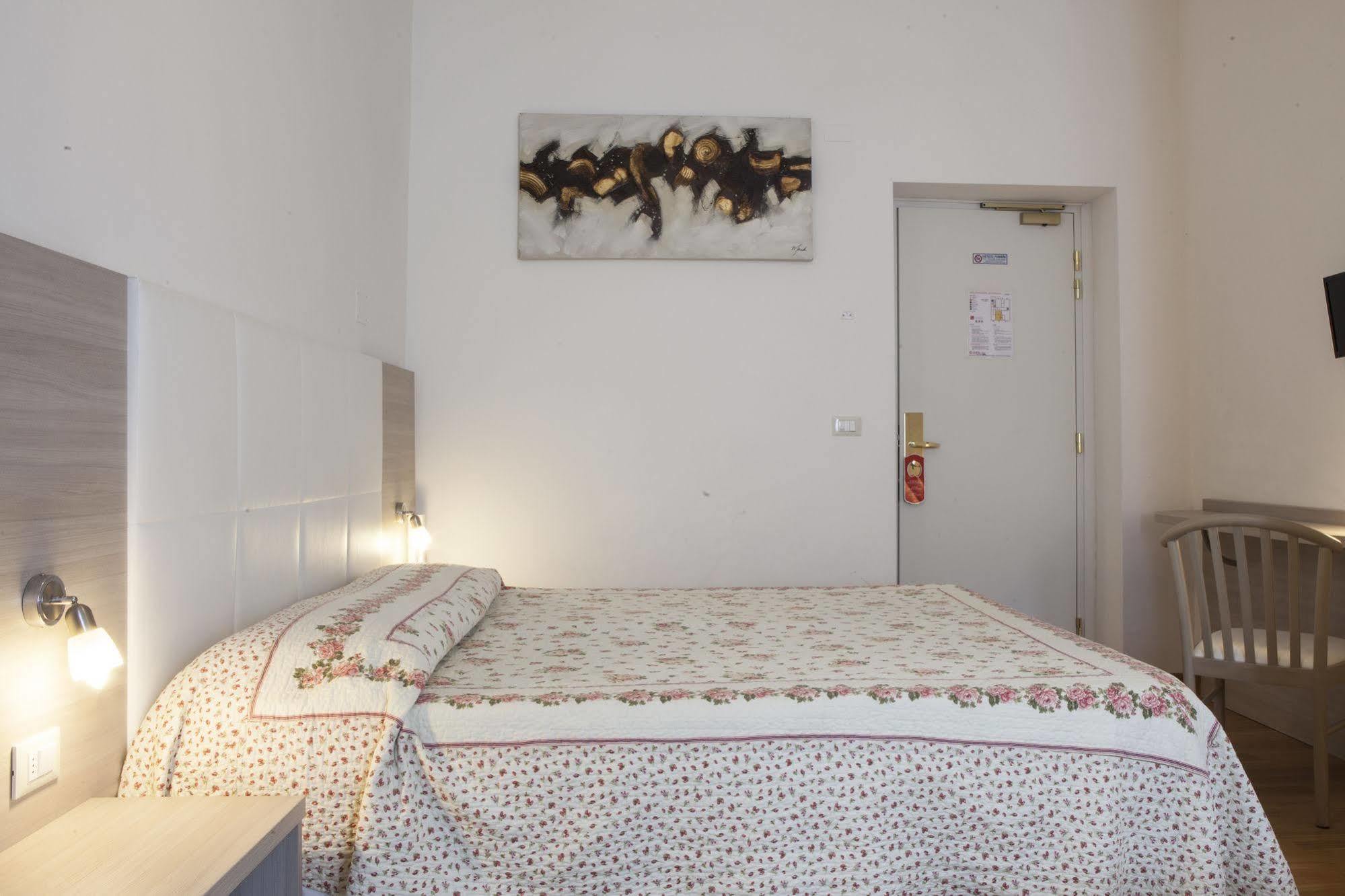 Hotel Amalfi Milánó Kültér fotó